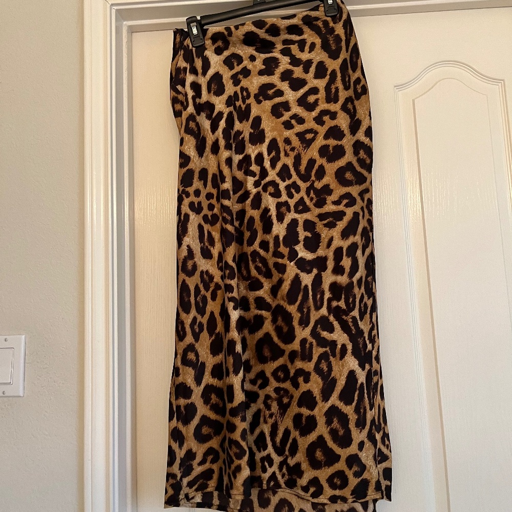 Leopard Pink Lily skirt NWOT